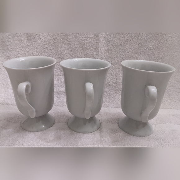 Vintage Pedestal Cups in White, Set of 3 NWOT - Picture 4 of 6